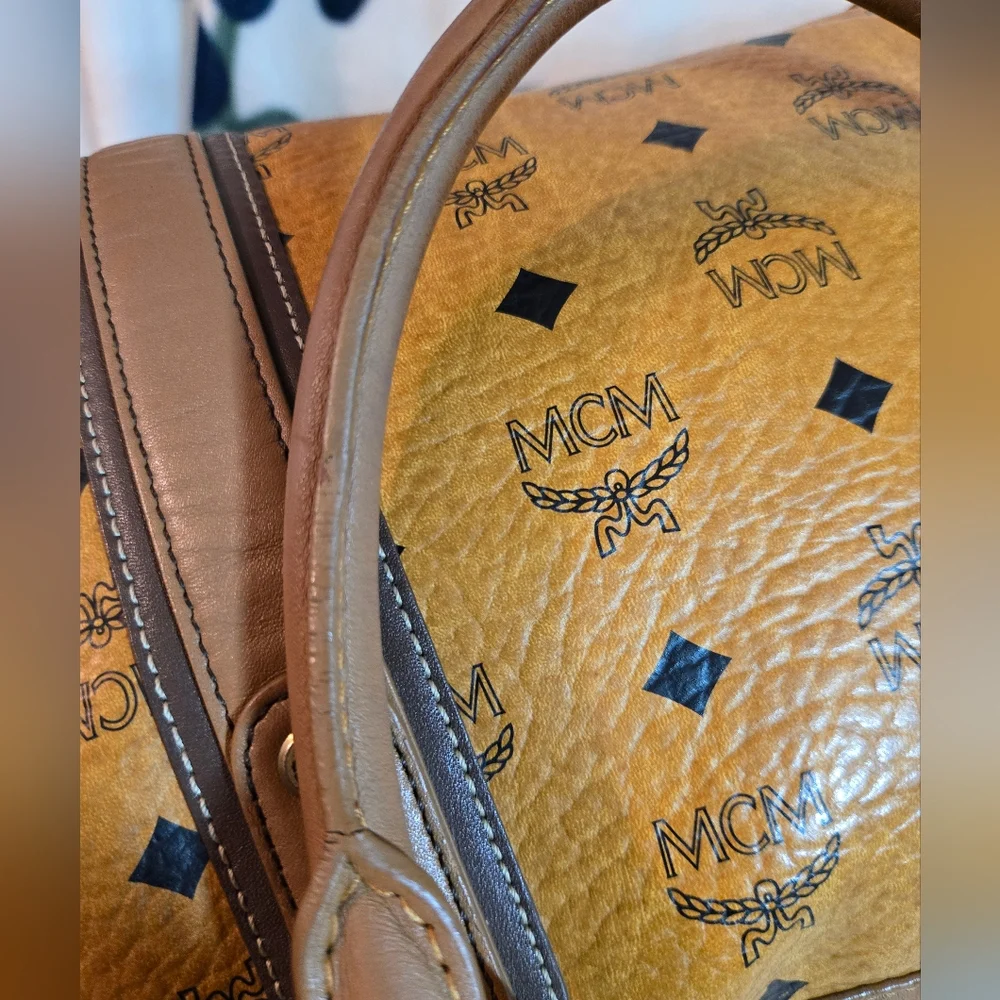 💯 Authentic MCM Cognac Visetos and Leather Top Handle Handbag - Picture 13 of 15